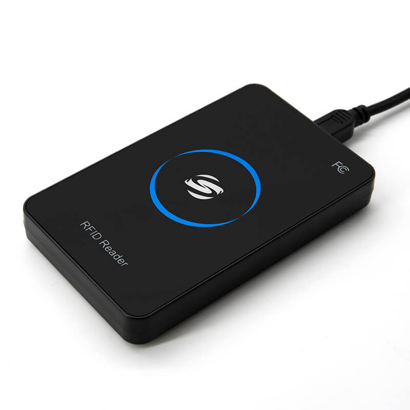 Fotografija proizvoda Vodootporni ISO15693 RFID čitač i pisač sa USB vezom prikazuje vodootporno kućište u kategoriji HF RFID čitači za 13.56 MHz.