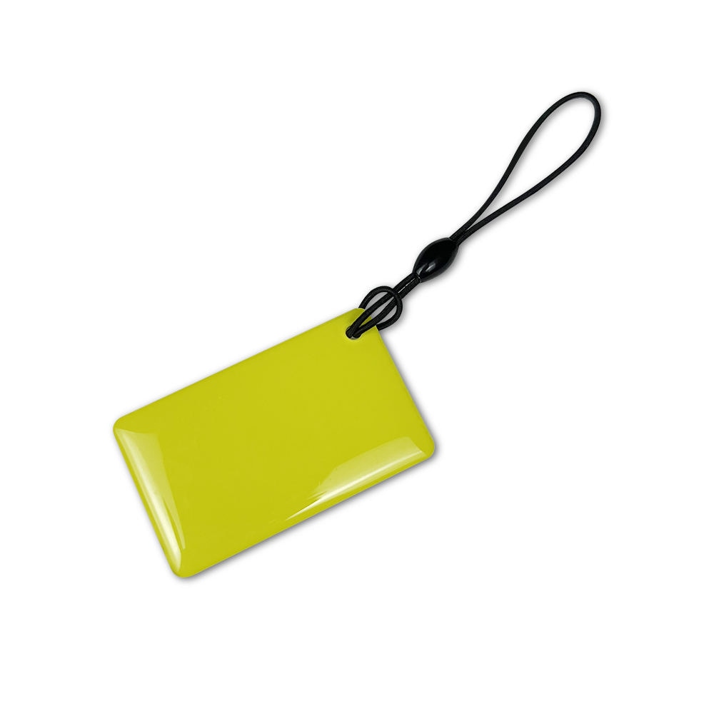 Isplativi RFID pristupni privesci namenjeni su masovnoj podeli u teretanama i poslovnim zgradama.