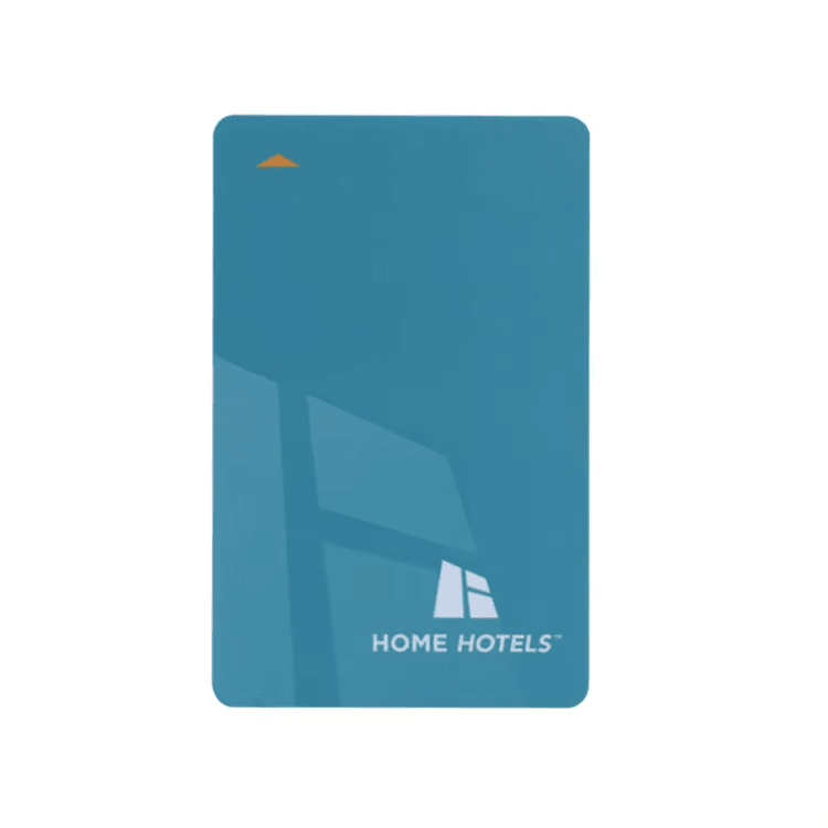 Bezkontaktne hotelske kartice za pametne hotele prikazane iz jasne perspektive rasporeda antene za primenu u hotelskim karticama.
