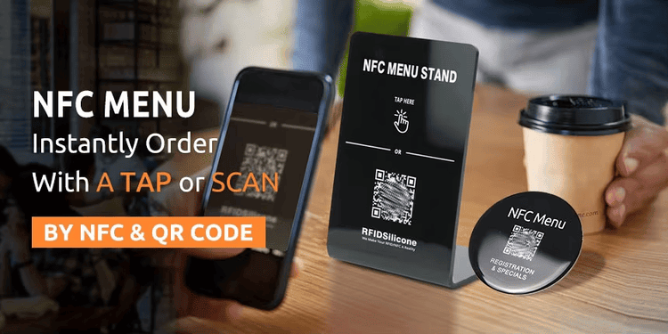 Ova slika prikazuje NFC stalak po meri za muzejske eksponate sa štampanim logom za NFC stalaka aplikacije.