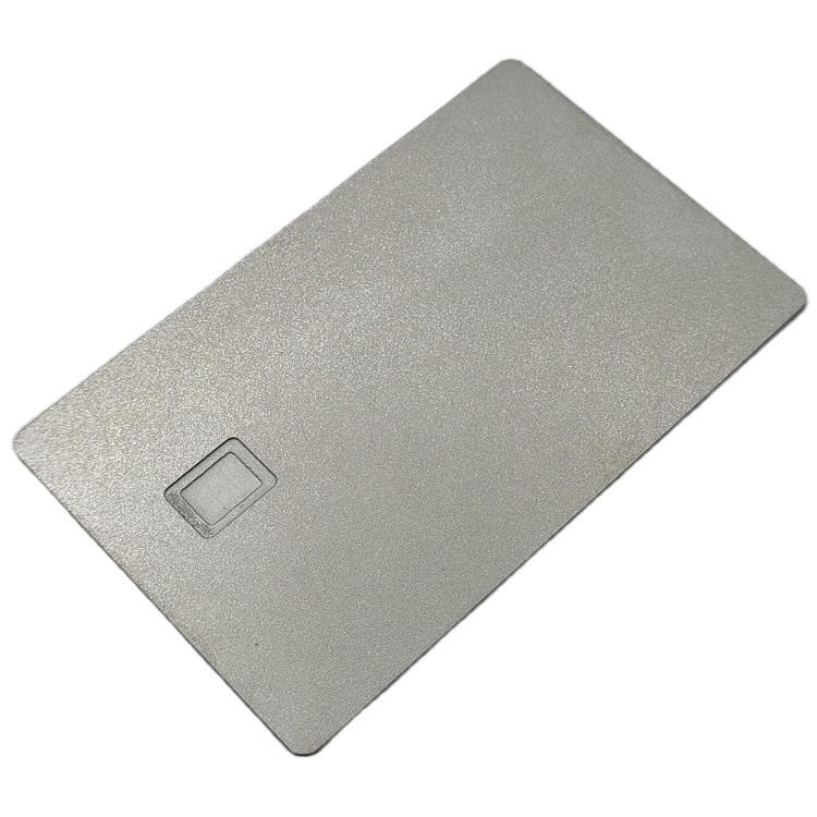 Fotografija proizvoda Metalne kontaktne kartice za banke i javni prevoz sa prikazom izdržljivo metalno kućište za kupce koji porede rešenja iz kategorije Metalne kontaktne IC kartice.