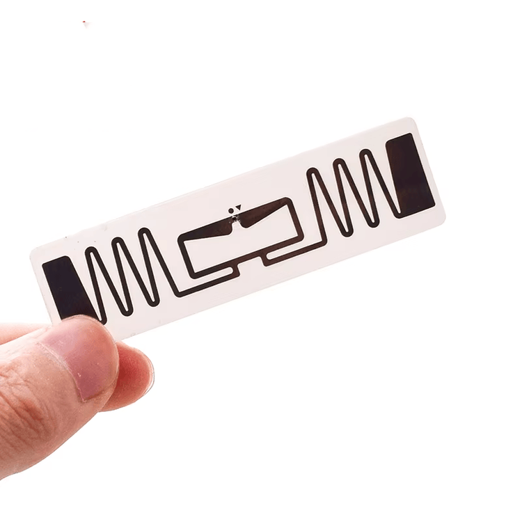 Ova slika prikazuje UHF RFID oznake za bezbedno praćenje dokumenata na metalnoj površini za primene UHF RFID oznaka.