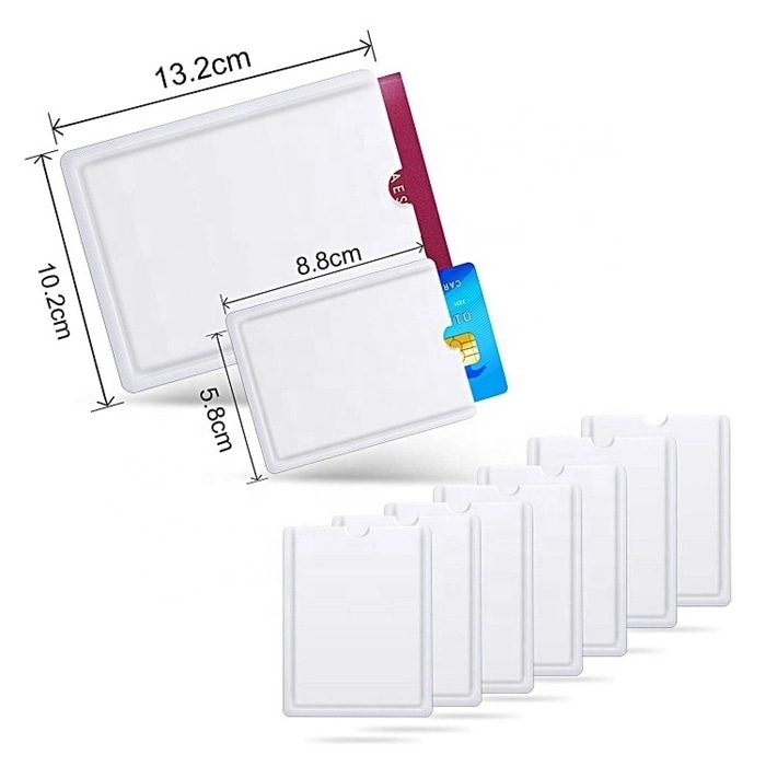 Dijagram dimenzija prikazuje dva formata futrola sa dimenzijama u centimetrima i set belih RFID futrola za zaštitu od skeniranja za lične i bankovne kartice.