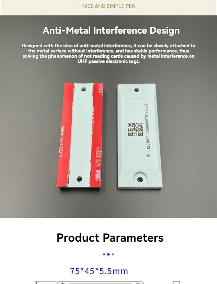 Kompaktni ABS RFID tag za praćenje metalne imovine prikazan iz perspektive čiste polirane ivice za primene u okviru ABS RFID tagovi za metalne površine.