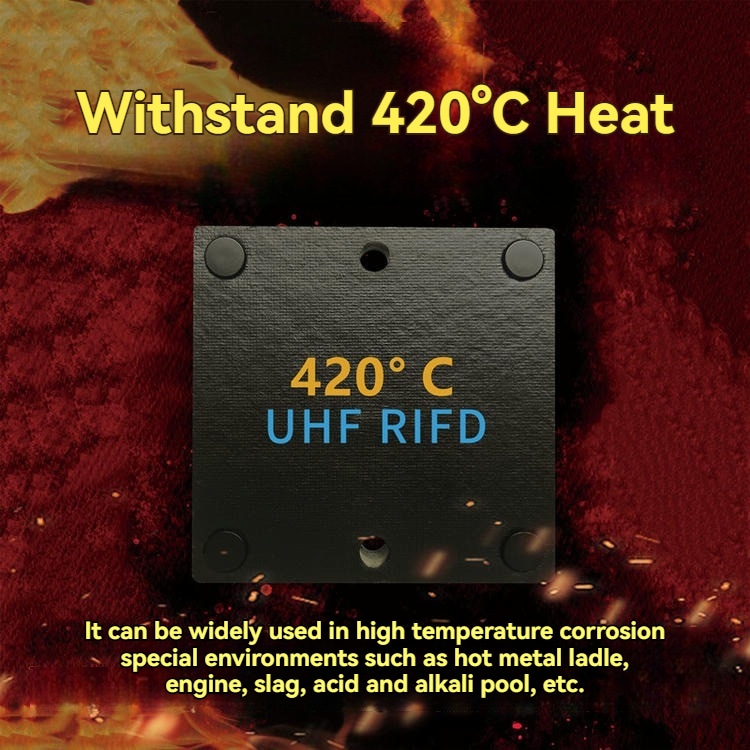 Fotografija proizvoda RFID oznake otporne na 420 °C za fabričku imovinu iz perspektive koja ističe izdržljivu etiketu za primene iz kategorije RFID oznake za visoke temperature.