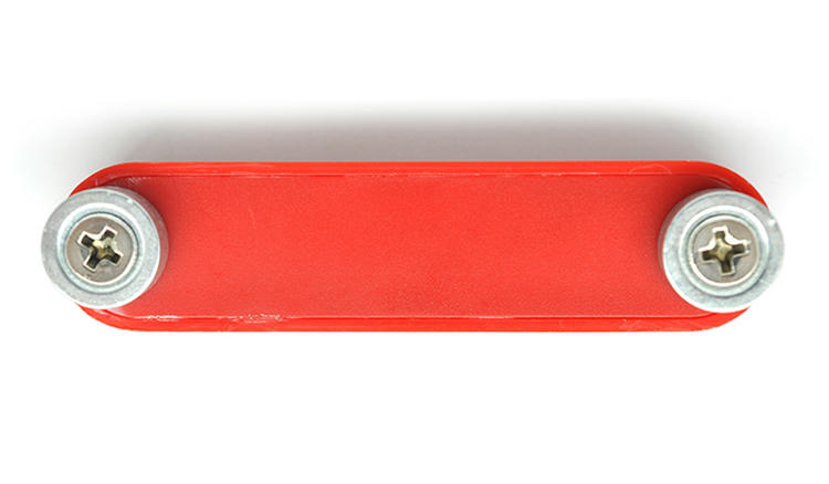 Magnetna ABS RFID oznaka za metalne površine za industrijsku imovinu prikazana sa fokusom na lepljivoj podlozi za projekte za ABS RFID oznake za metalne površine.