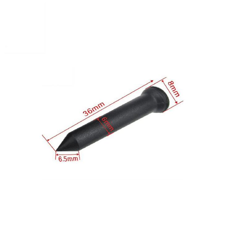 Ova slika prikazuje jedan RFID nail tag sa crvenim oznakama za merenje kako bi se predstavile dimenzije proizvoda i geometrija suženog vrha.