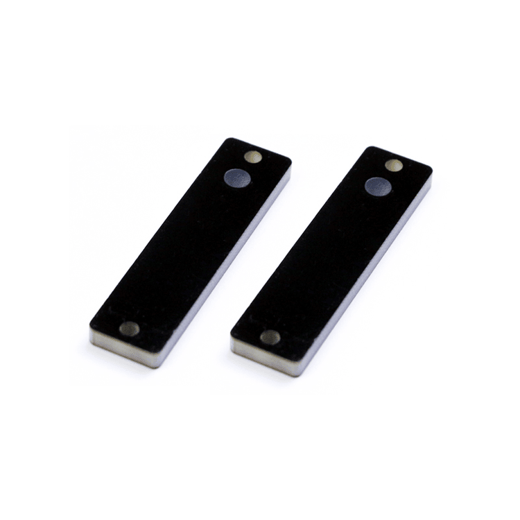 PCB RFID oznaka za metalne površine za industrijsko praćenje imovine prikazana sa završnom obradom od brušenog metala za kupce koji upoređuju rešenja PCB RFID oznaka za metalne površine.