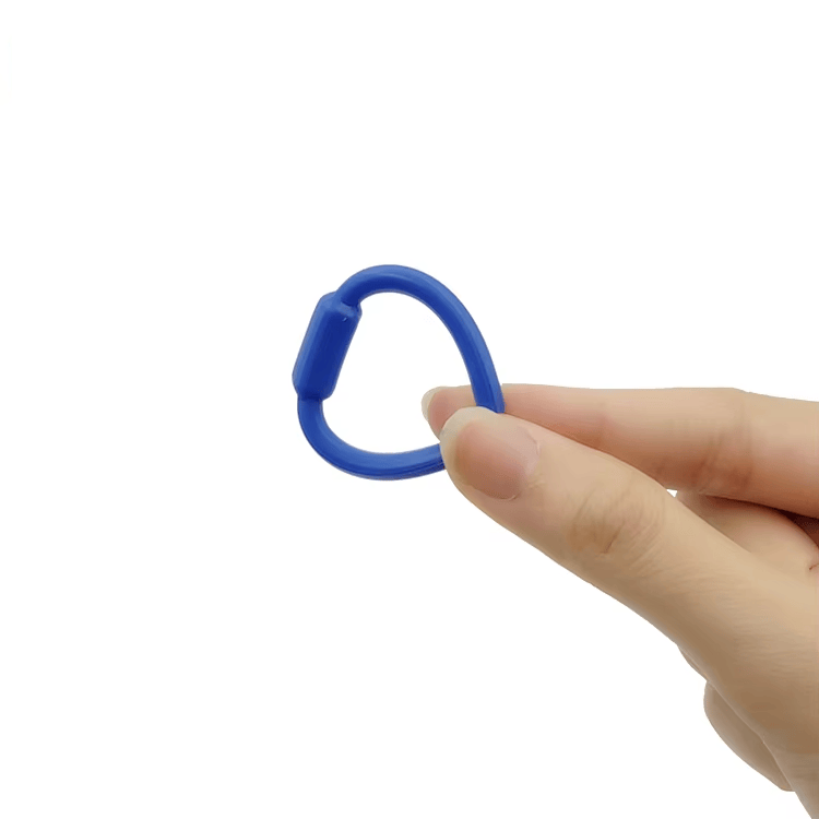 Tehnički dijagram koji prikazuje dužinu od 90mm i širinu od 4mm tanke RFID oznake za veš SL9004-1.