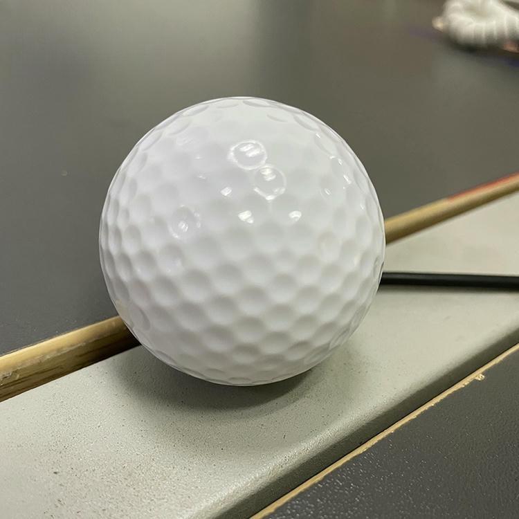 SV019 RFID golf loptica na testu otpornosti na temperaturu kako bi se osigurale pouzdane performanse u spoljnim uslovima, od hladnoće do vrućine.
