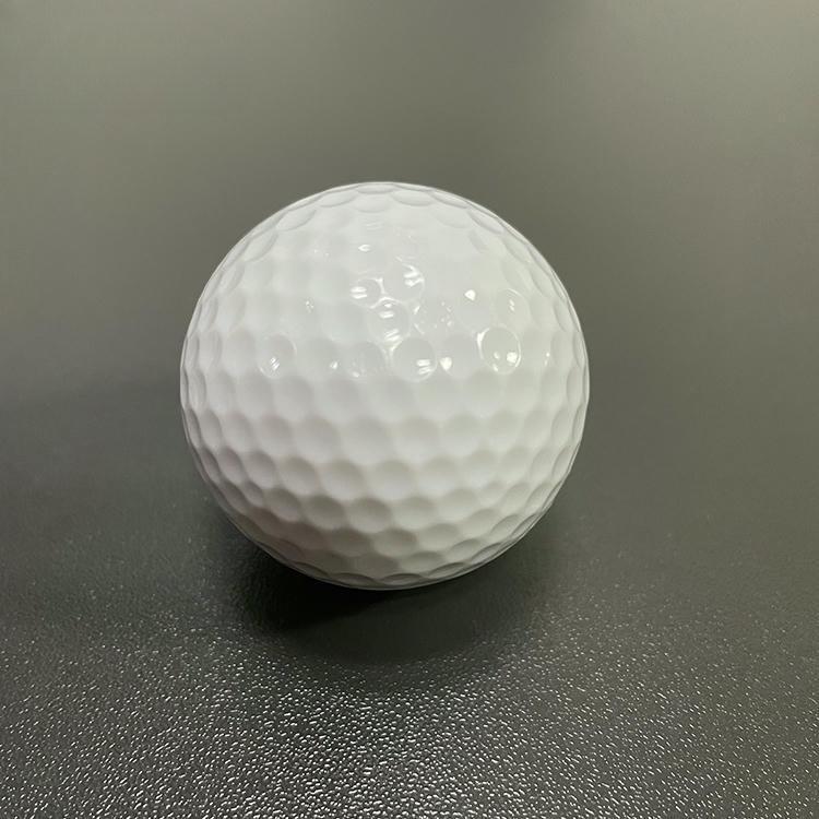 Prikaz mogućnosti čitanja na daljini od jednog do osam metara SV019 UHF RFID golf lopte pomoću standardnog čitača velike snage.