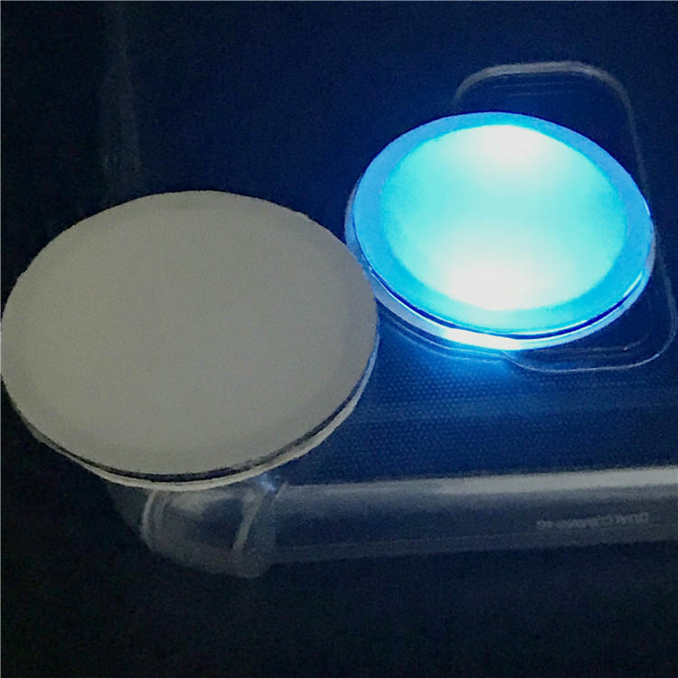 NFC Tap LED kartice za pametnu povratnu informaciju prikazane sa fokusom na praćenje kontejnera za NFC oznake & kartice sa LED projektima.