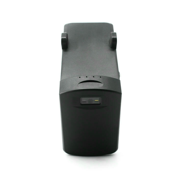 UHF Bluetooth čitač R12 opremljen je odzivnim okidačem za brzo očitavanje više oznaka i obradu zaliha.