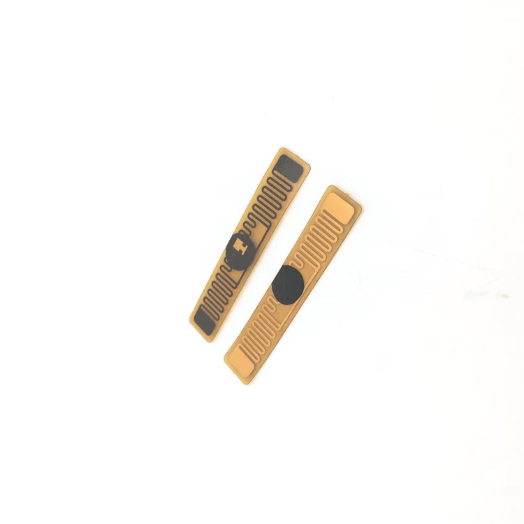 Više RFID oznaka za gume otpornih na visoke temperature prikazano je zajedno kao rešenje za upravljanje velikim voznim parkovima i praćenje logističke imovine.