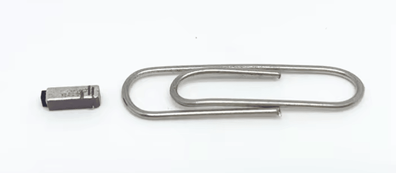 Vodootporne RFID tagove za visoke temperature prikazani iz jasne perspektive industrijske upotrebe za primene RFID tagova za visoke temperature.