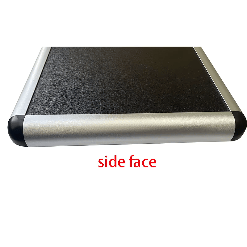 Demonstracija ZK-RFID108 čitača koji se koristi u sistemima za borbu protiv falsifikovanja radi provere autentičnosti proizvoda visoke vrednosti putem RFID tagova.