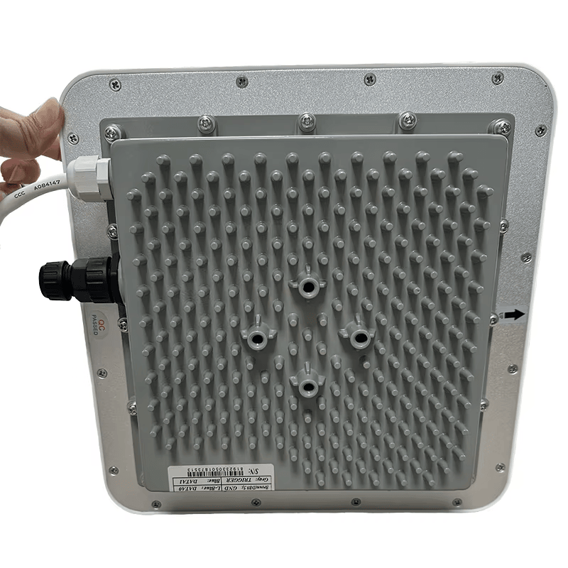 Tehnički crtež dimenzija integrisanog čitača ZK-RFID109R prikazuje kompaktan industrijski dizajn od 260x260x45mm.