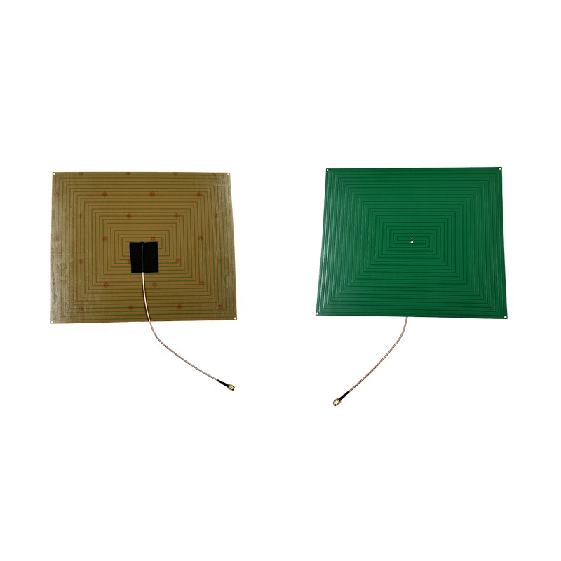 Ova slika prikazuje uporedni prikaz prednje i zadnje ploče ZK-ANT2925 PCB UHF RFID antene bliskog polja.
