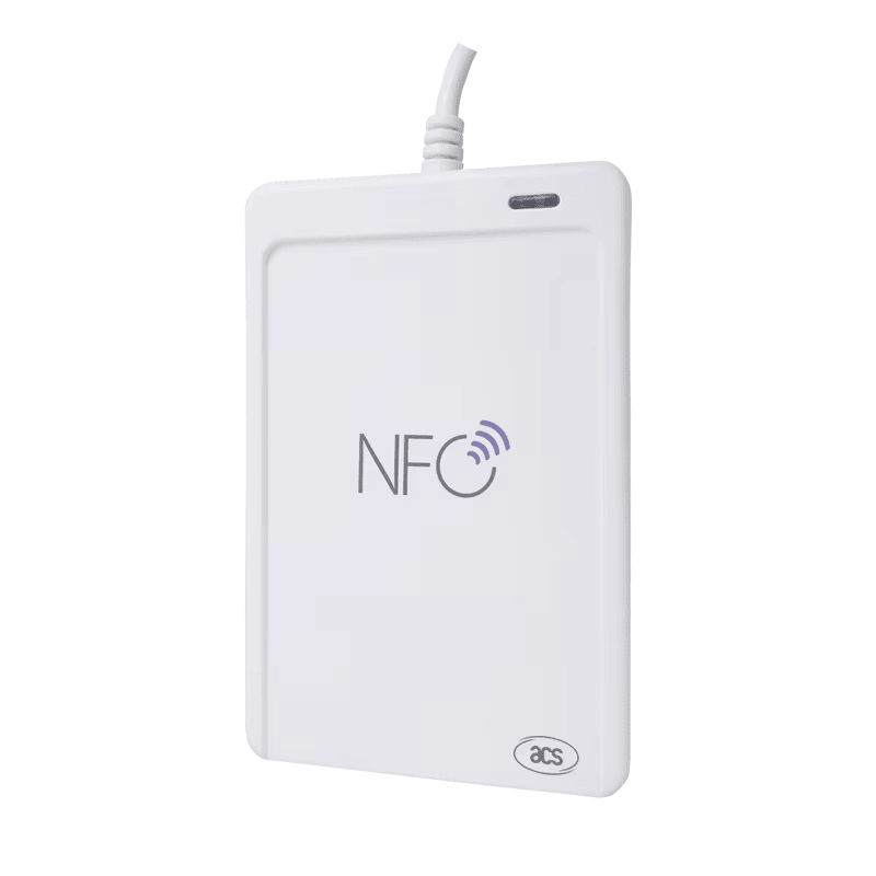 ACR1552U USB NFC čitač je prikazan na samostalnoj fotografiji proizvoda sa prednjom pločom i gornjim indikatorom u vidnom polju.