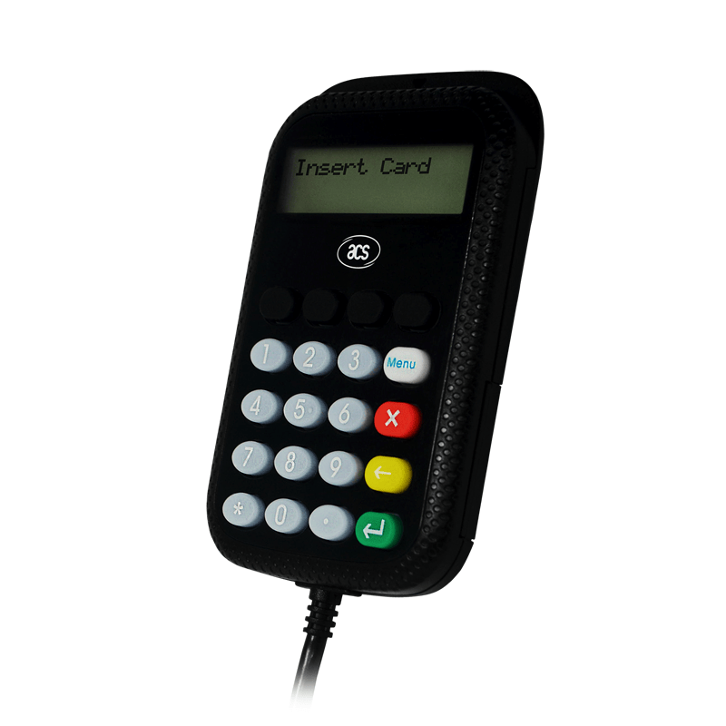 Čitač pametnih kartica sa PIN tastaturom APG8201-B2 prikazan je spreda pod uglom sa porukom Insert Card na ekranu.