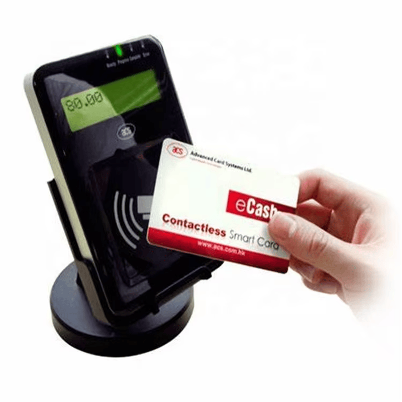 ACR122L NFC čitač pruža punu kompatibilnost sa glavnim operativnim sistemima, uključujući Windows i Android, kao i Mac OS platforme.