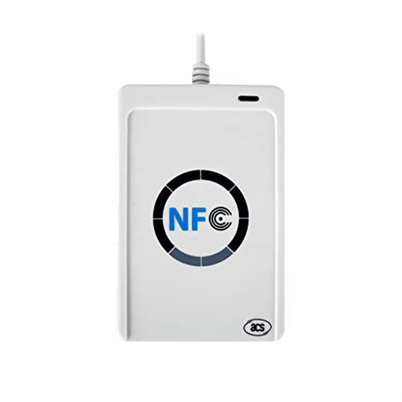 Bezbednosni stručnjaci koriste acr122u nfc čitač za upravljanje bezbednom kontrolom pristupa kancelarijama i sistemima za evidenciju radnog vremena zaposlenih.