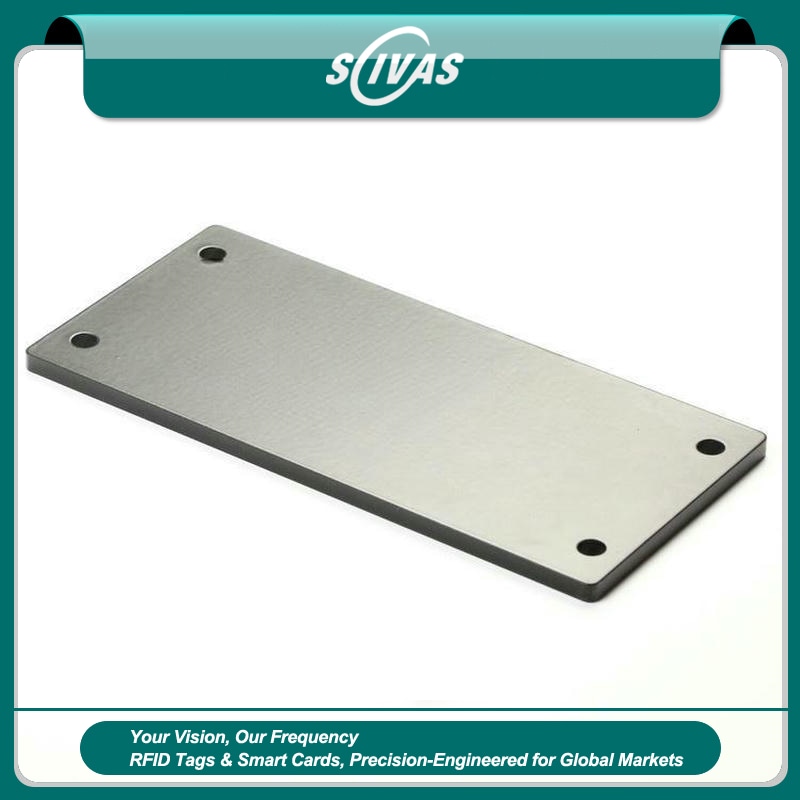 Fotografija proizvoda PCB RFID oznaka dometa 21 m za metalnu opremu prikazuje detalj laserskog rezanja u kategoriji PCB RFID oznake za metal.