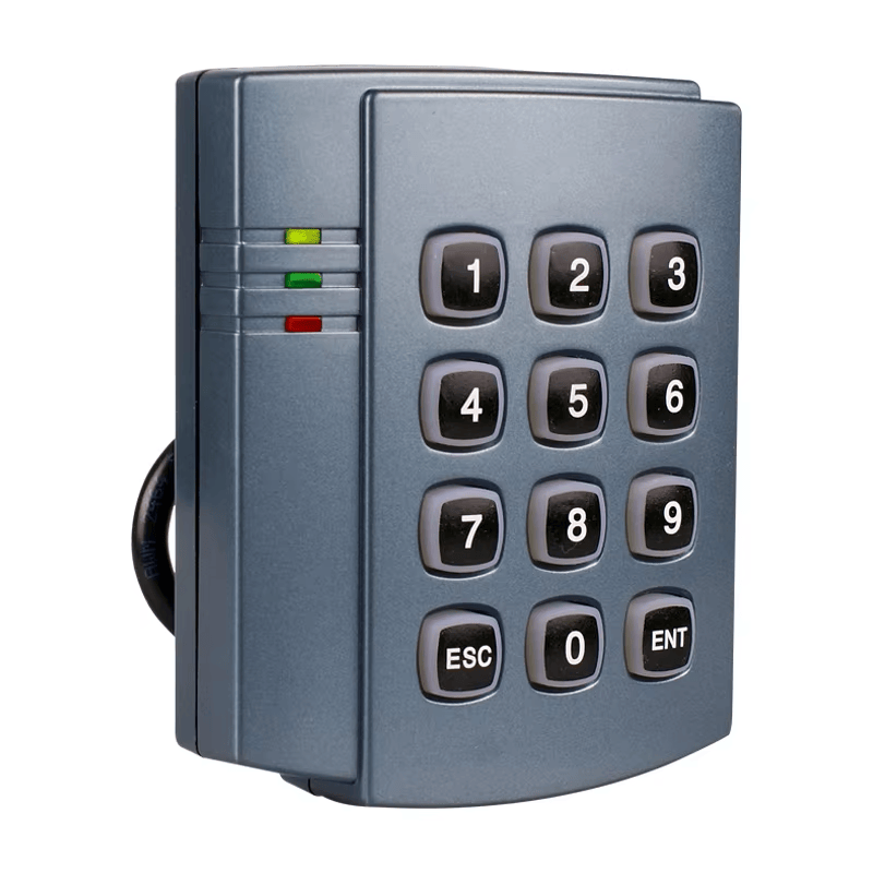Krupni prikaz pristupnog čitača vrata 08F s osvetljenom tastaturom pokazuje jasno vidljivu dugmad za siguran unos PIN koda pri slabom svetlu.