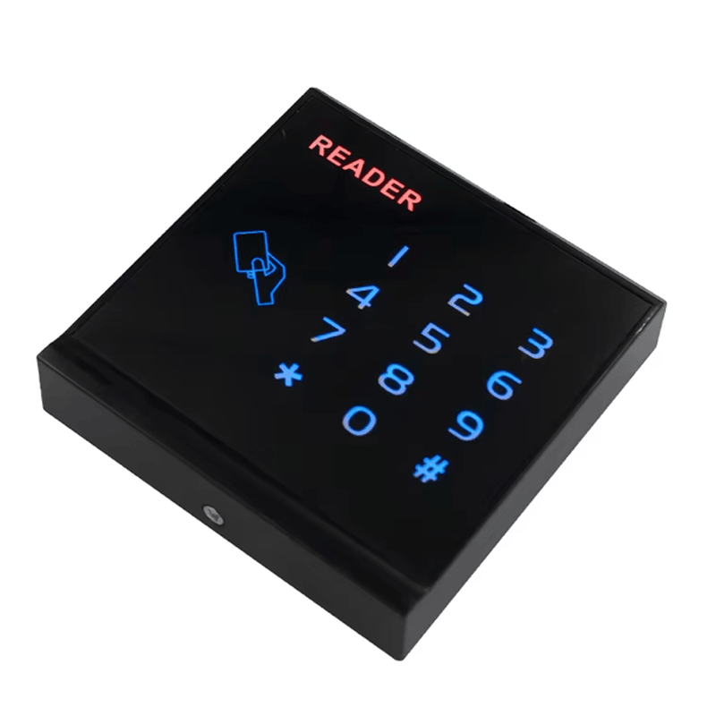Prikaz osvetljene tastature na dodir T30K izbliza demonstrira jasan numerički prikaz za siguran i tačan unos lozinke.