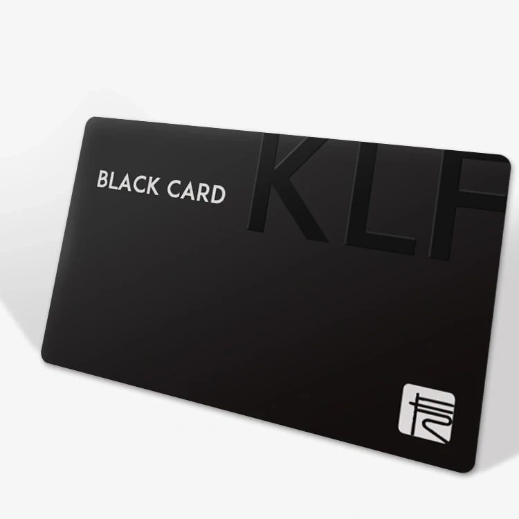Prikaz prednje strane obojenih potpuno metalnih NFC kartica dostupnih u različitim nijansama koje se mogu uskladiti sa zahtevima korporativnog brendiranja.
