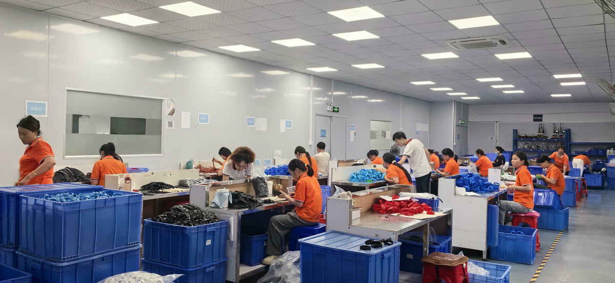 Линија за производњу RFID наруквица за догађаје, хотеле, одмаралишта и здравствене примене